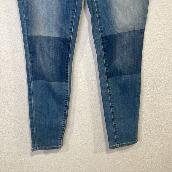 Mossimo Denim Mid Rise Jegging Crop Jeans Knee Patch Blue Light Wash Size 4/27R - Picture 4 of 6